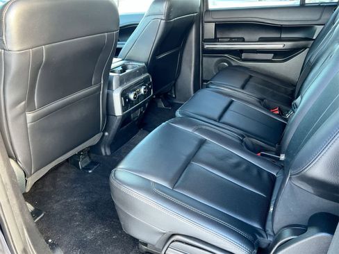Used 2021 Ford Expedition Max XLT image 18