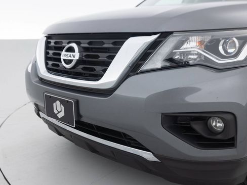 Used 2019 Nissan Pathfinder SL AWD/4WD image 16