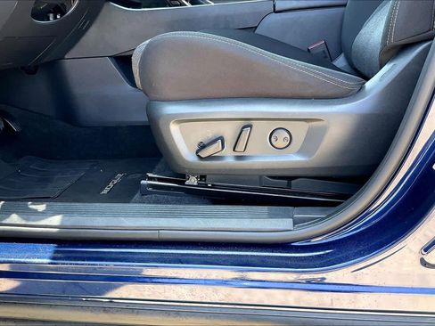 Used 2024 Nissan Rogue SV FWD image 36