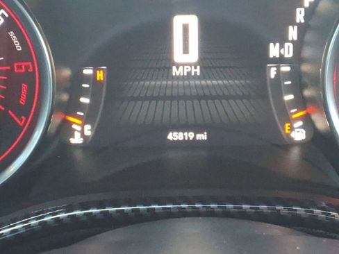 Used 2016 Dodge Challenger R/T Scat Pack w/ Leather Interior Group image 13