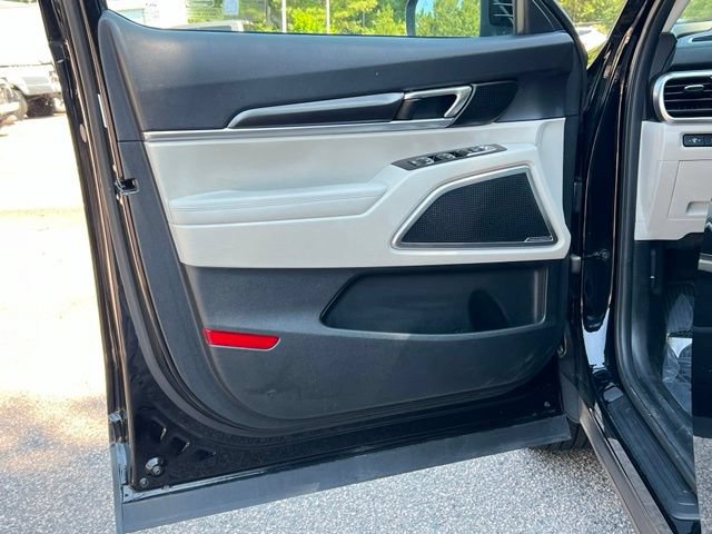 Certified 2024 Kia Telluride S w/ S Sunroof Package FWD image 13