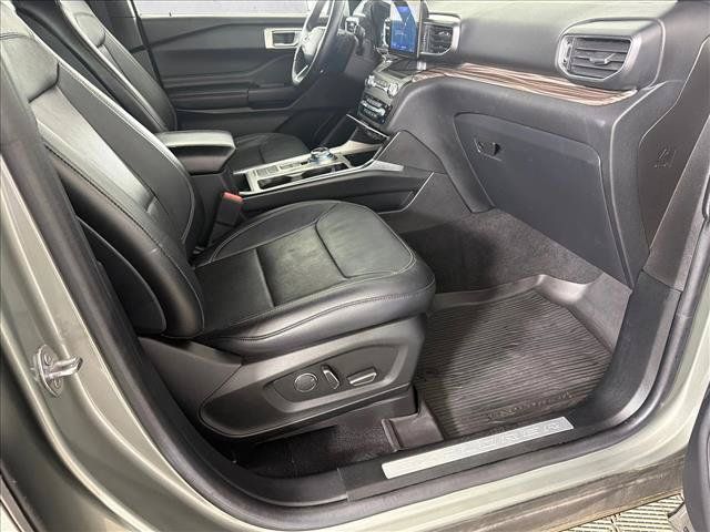 Used 2020 Ford Explorer Limited RWD image 14