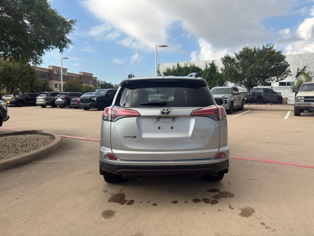Used 2018 Toyota RAV4 LE FWD image 6