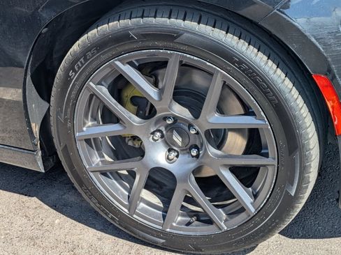 Used 2018 Dodge Charger R/T RWD image 7