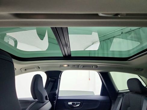 New 2026 Volvo XC60 T8 Plus image 18