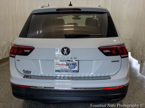 Used 2022 Volkswagen Tiguan SE AWD/4WD image 6