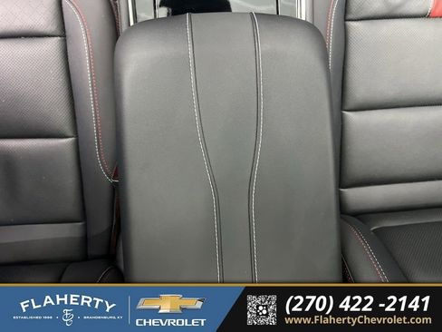 Used 2026 Chevrolet Traverse RS w/ LPO, Floor Liner Package AWD/4WD image 33