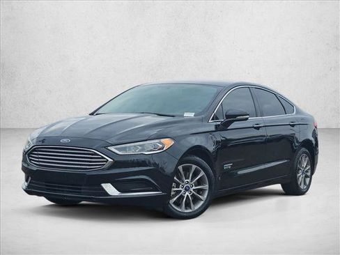 Used 2018 Ford Fusion Energi SE FWD image 4