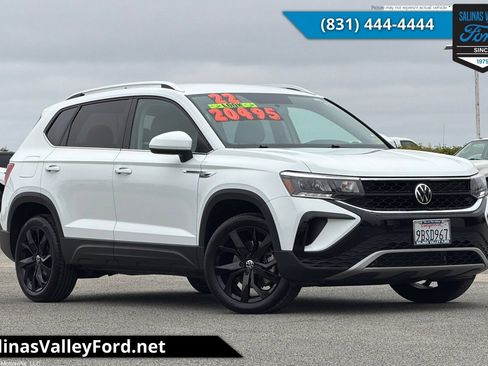 Used 2022 Volkswagen Taos SE FWD image 1