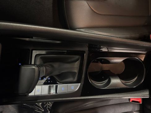 Used 2025 Hyundai Elantra Limited image 43