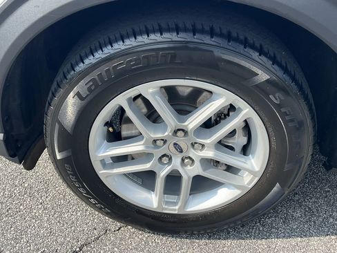 Used 2025 Ford Explorer Active w/ Active Comfort Package image 35