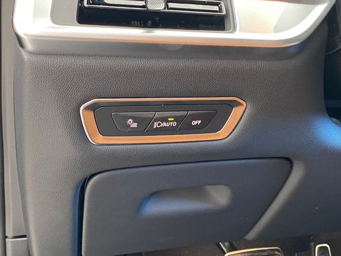 New 2026 BMW X7 xDrive40i w/ Executive Package image 19