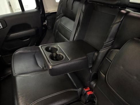 Used 2021 Jeep Wrangler Unlimited Sahara w/ Dual Top Group image 8