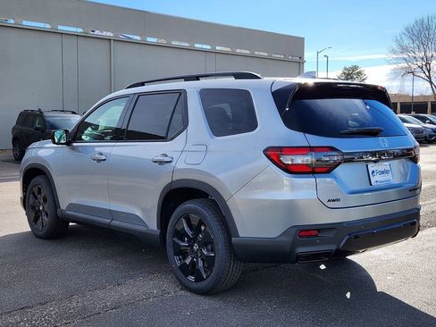 New 2026 Honda Pilot Black Edition image 3