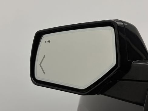 Used 2018 GMC Yukon Denali image 12