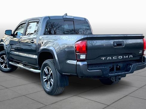 Used 2019 Toyota Tacoma TRD Sport w/ Technology Package image 12