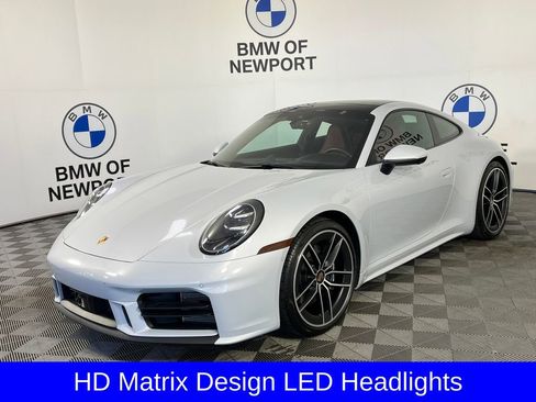 Used 2025 Porsche 911 Carrera image 3