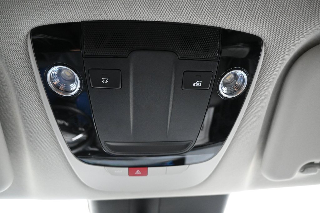 Used 2024 Kia EV6 Light RWD image 21