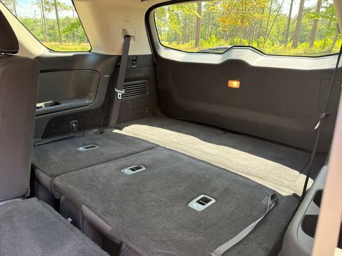 Used 2025 Nissan Pathfinder SV FWD image 29