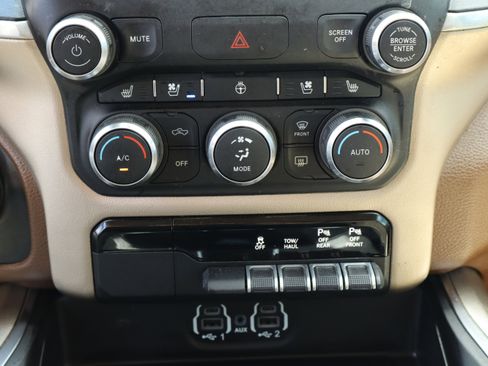 Used 2020 RAM 1500 Laramie AWD/4WD image 37