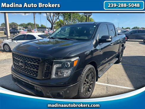 Used 2018 Nissan Titan SV w/ SV Convenience Package RWD image 1