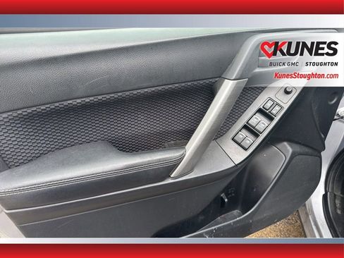 Used 2017 Subaru Forester 2.5i Premium w/ All-Weather Package image 17