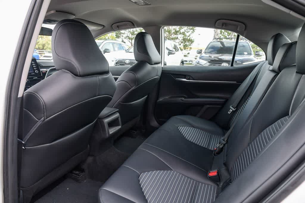 Used 2024 Toyota Camry SE FWD image 16