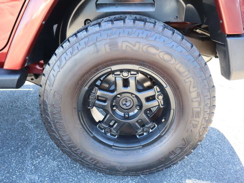 Used 2010 Jeep Wrangler Unlimited Sahara w/ Trailer Tow Group image 8