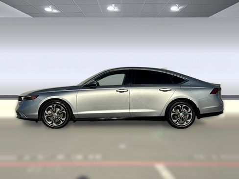 Certified 2025 Honda Accord EX-L image 2