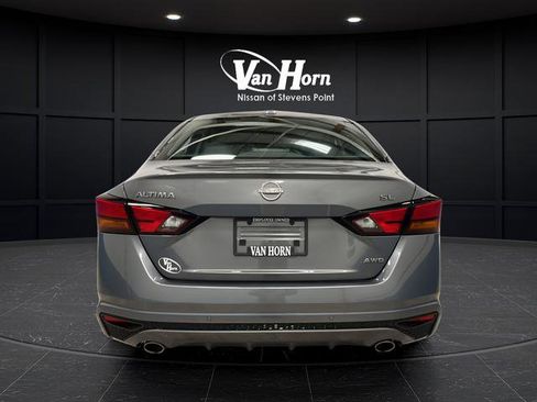Used 2025 Nissan Altima 2.5 SL AWD/4WD image 6
