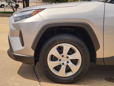 Used 2024 Toyota RAV4 LE FWD image 5