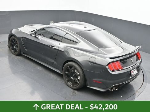Used 2017 Ford Mustang Shelby GT350 image 39