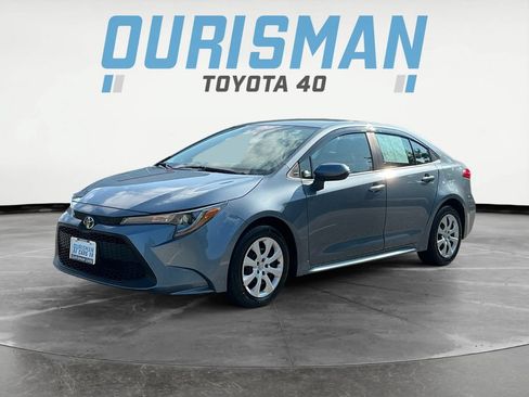Used 2022 Toyota Corolla LE FWD image 3