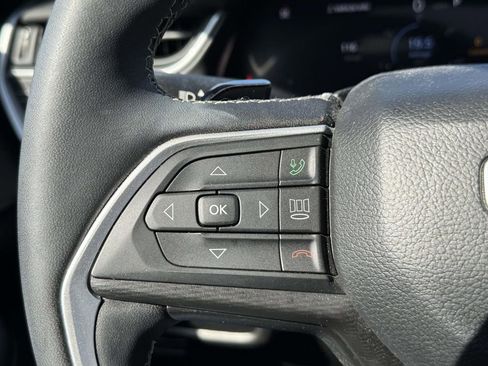 Used 2023 Jeep Grand Cherokee Altitude image 20