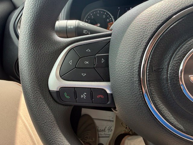Used 2023 Jeep Renegade Latitude AWD/4WD image 21