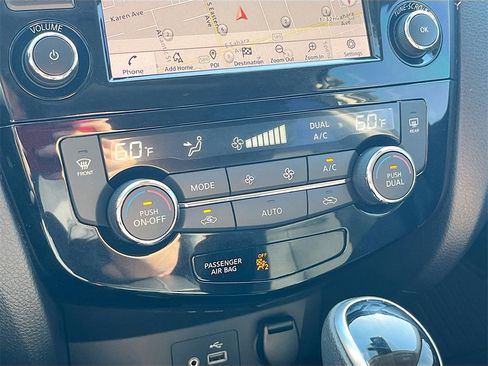 Used 2022 Nissan Rogue Sport SL w/ Premium Package image 16