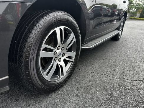 Certified 2023 Ford Expedition XLT AWD/4WD image 12