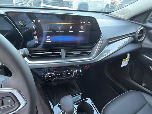 New 2026 Chevrolet Trax ACTIV w/ Sunroof Package FWD image 26