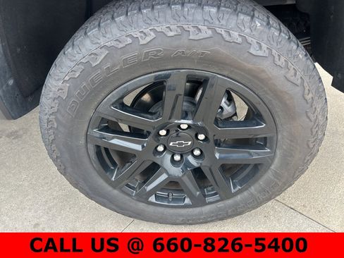 Used 2024 Chevrolet Colorado Trail Boss w/ Technology Package image 7