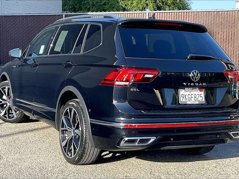 Certified 2024 Volkswagen Tiguan SEL R-Line AWD/4WD image 10