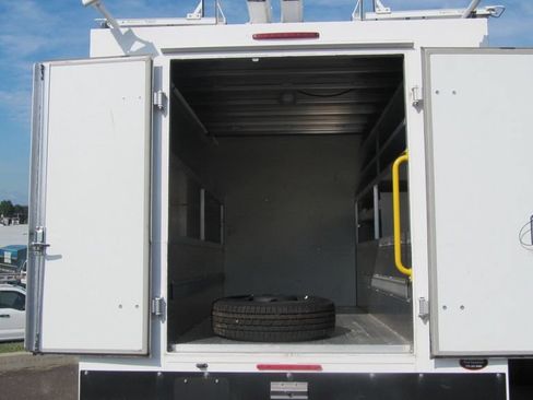 Used 2023 RAM 3500 Tradesman AWD/4WD image 16