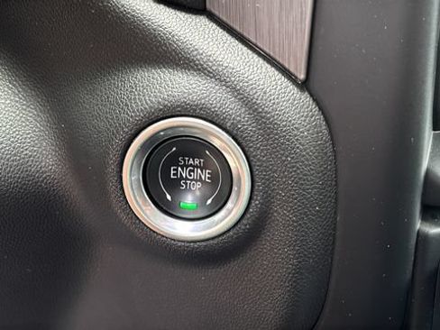 Used 2020 GMC Sierra 1500 Denali w/ Denali Ultimate Package AWD/4WD image 31