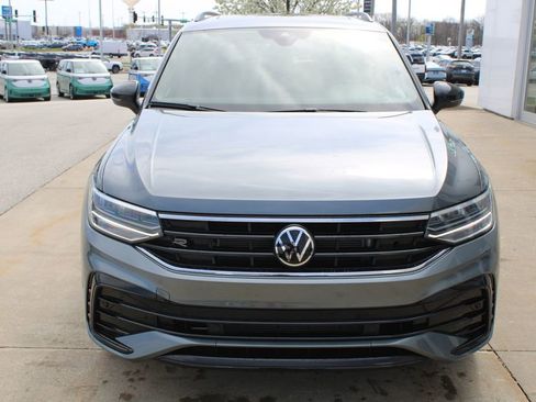 Used 2024 Volkswagen Tiguan SE R-Line image 2