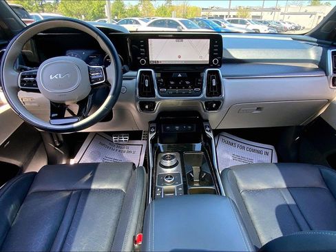 Used 2023 Kia Sorento SX Prestige w/ Panoramic Sunroof Package image 17