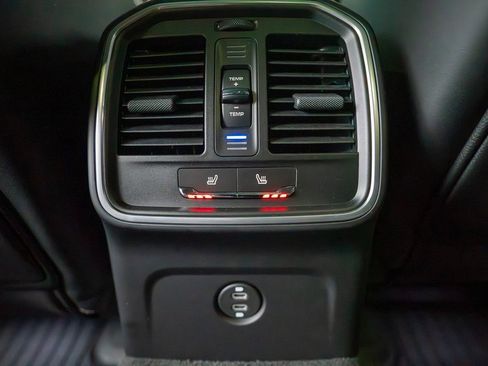 New 2026 Porsche Macan image 34