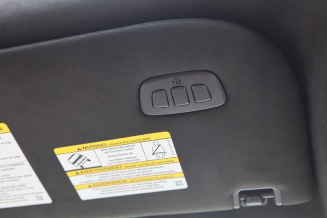 Used 2025 Lincoln Navigator Black Label AWD/4WD image 27