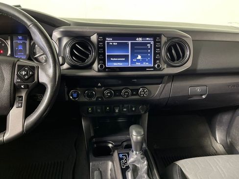 Certified 2020 Toyota Tacoma TRD Off-Road w/ Technology Package image 15