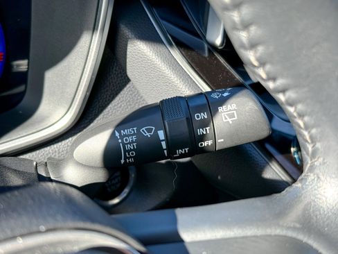 Used 2022 Toyota Corolla Cross XLE w/ Convenience Package image 26