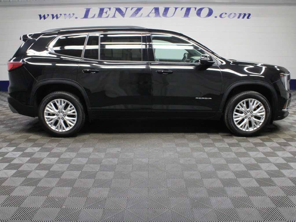 Used 2024 GMC Acadia Elevation w/ Trailering Package AWD/4WD image 2