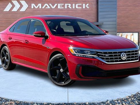 Used 2021 Volkswagen Passat 2.0T R-Line image 1